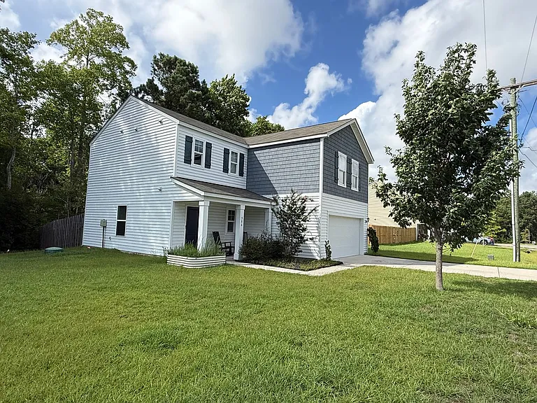 386 High Ridge Ct — Photo 2
