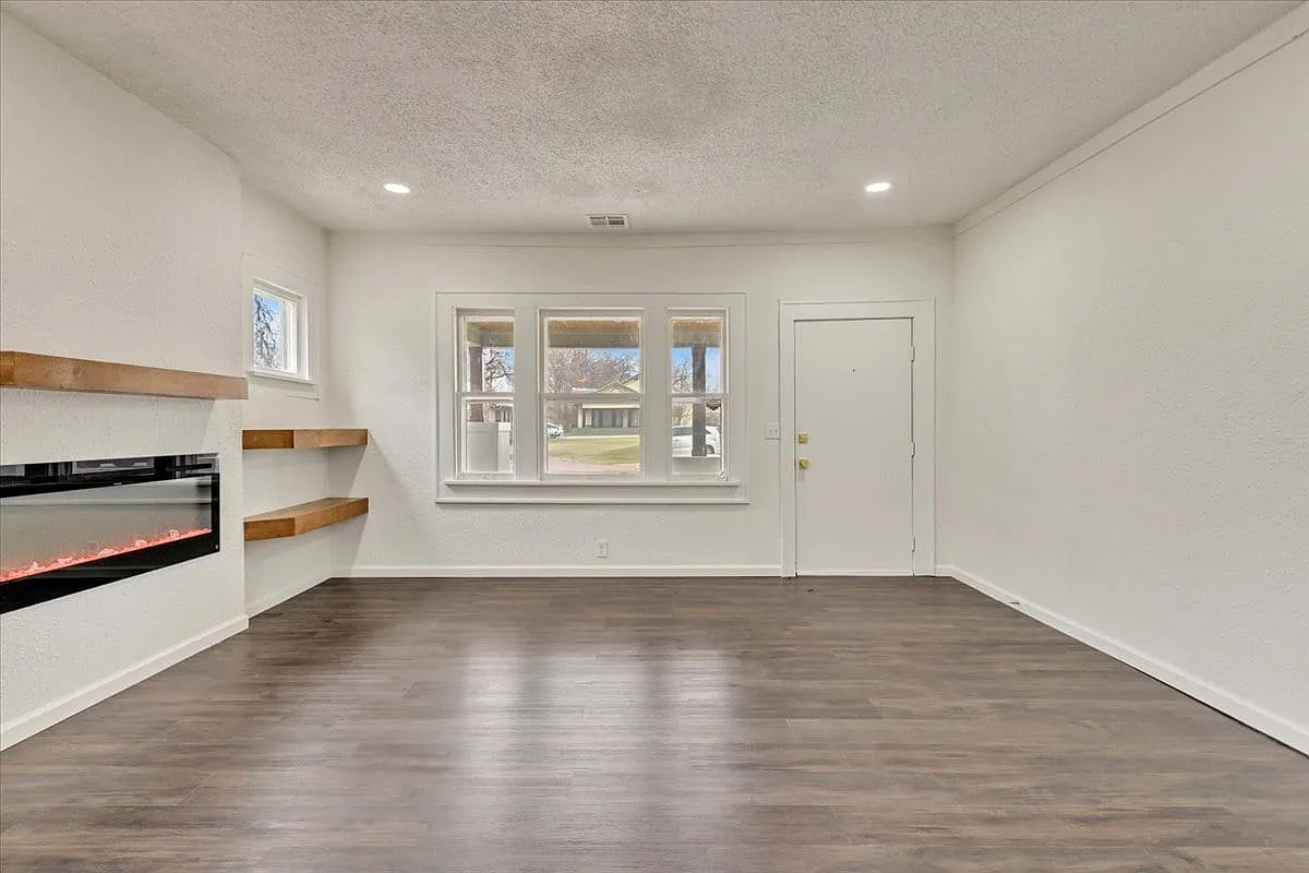 1704 Northwest 32nd Street - 1 — Photo 2