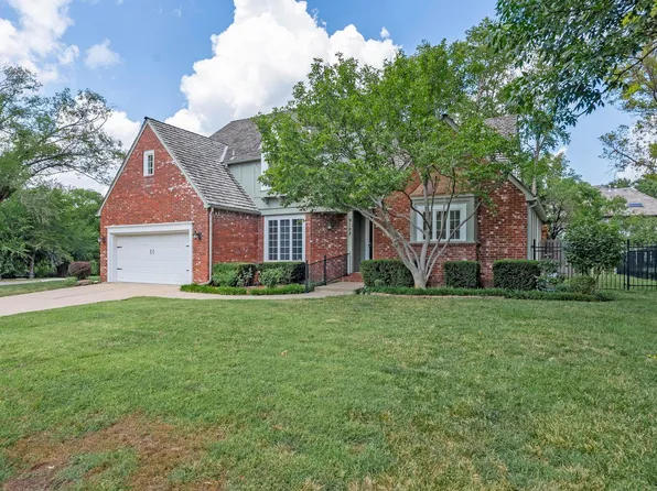 9102 E Elm St, Wichita, KS 67206