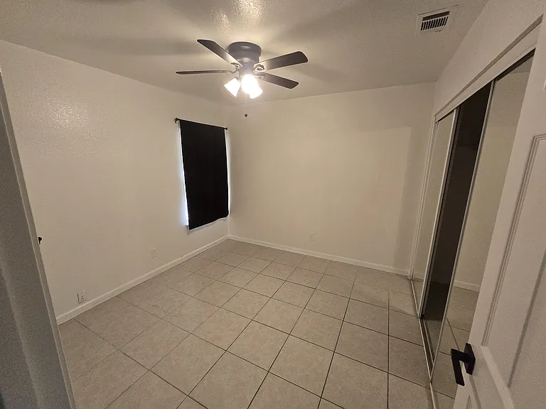 5128 Hereford Ct — Photo 6
