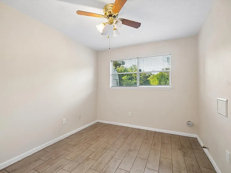 1307 Southern Hills Rd — Photo 16