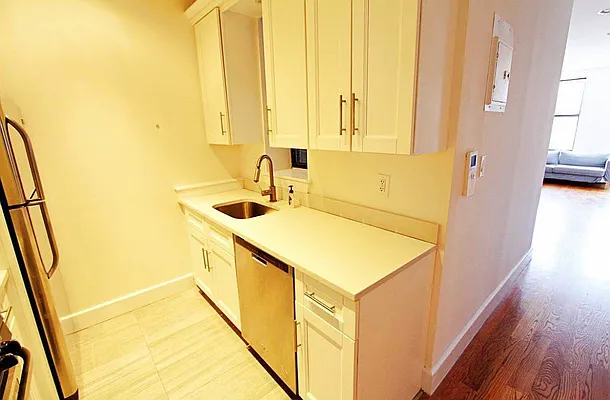 Rented by EastMount Realty LLC | media 7