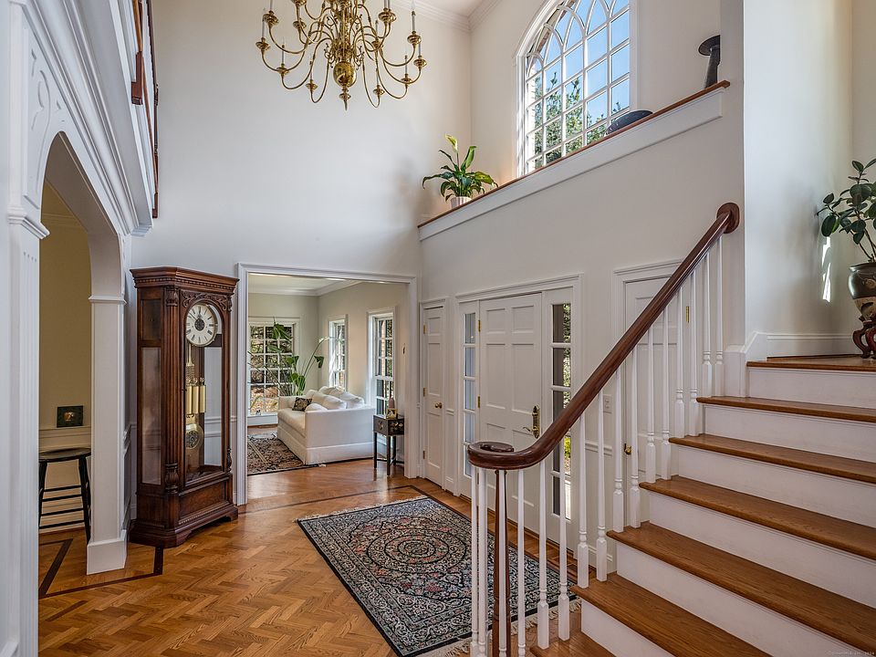 56 Northgate, Avon, CT 06001 Zillow