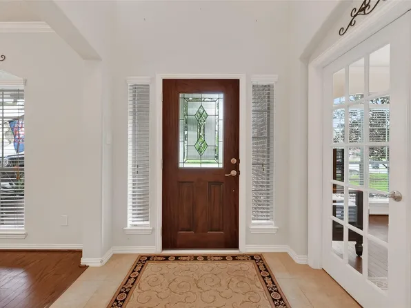 13859 Shoreline Dr, Willis, TX 77318