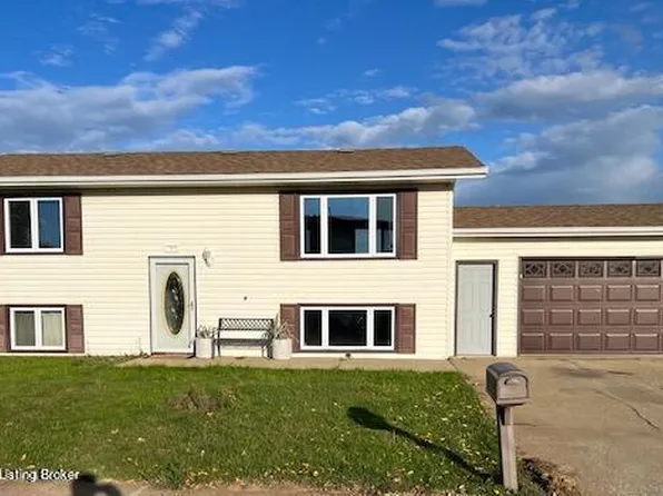 188 Suncrest Ave, Dickinson, ND 58601