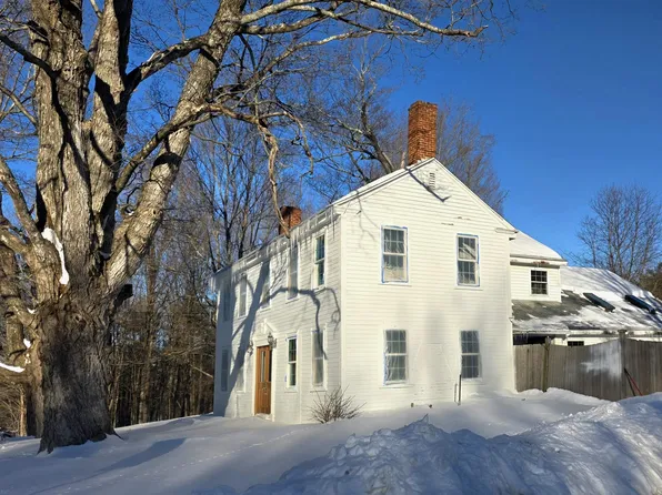 86 Raymond Road, Chester, NH 03036