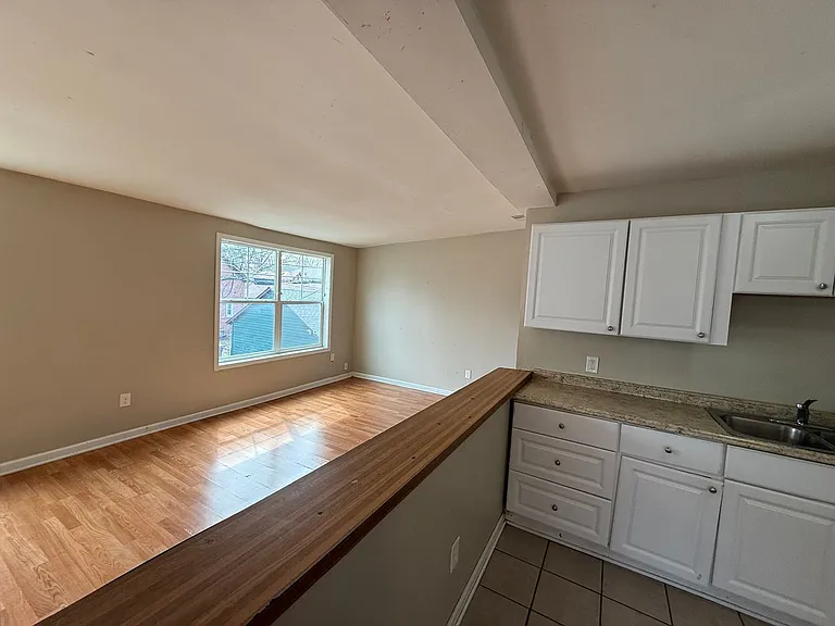 555-565 N Kent St — Photo 3
