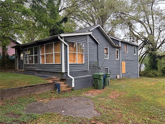 2nd image of 2387 Saint James Dr NW
