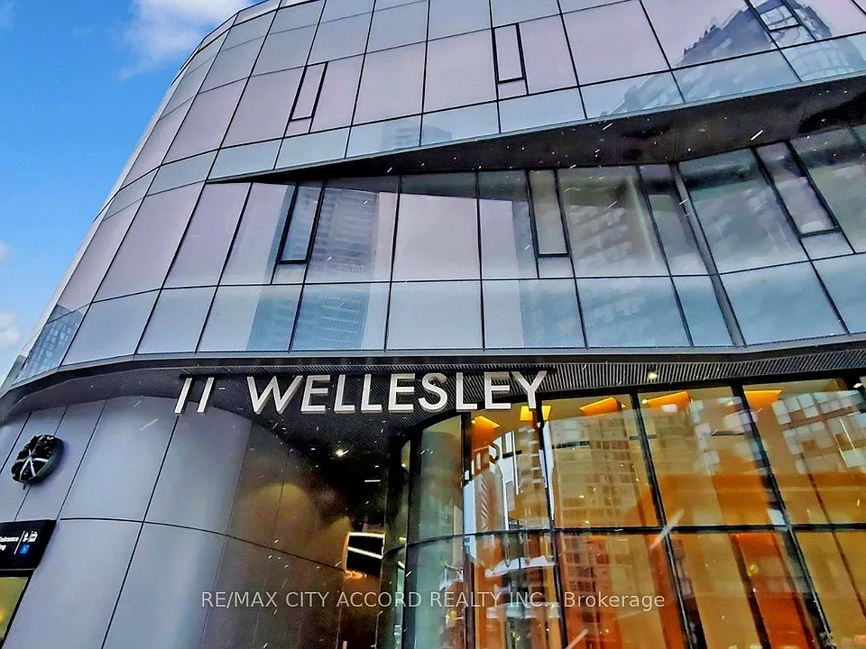 11 Wellesley St W #4512