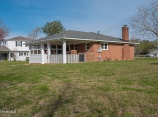 107 Cribbs Ln, Newport, NC 28570