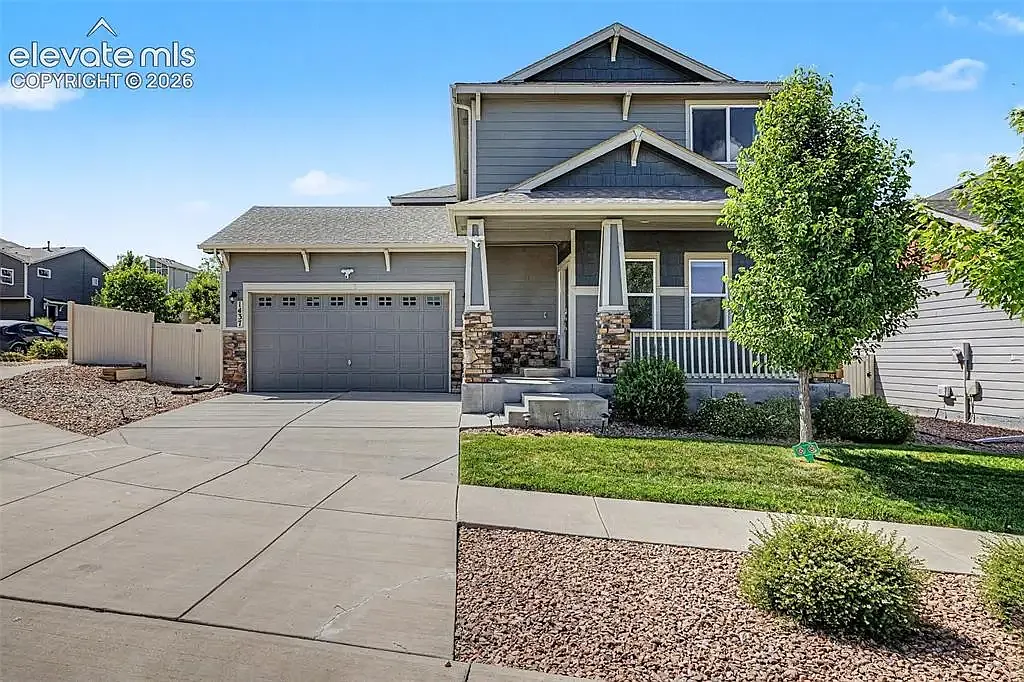 4 bed, 3.5 bath, 2641 sqft, $2,900 — Photo 2