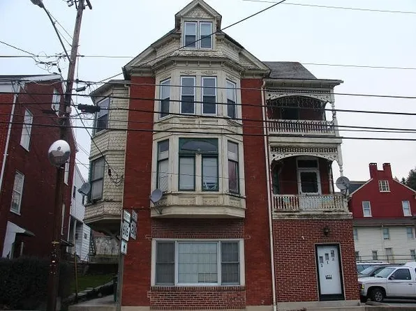 115 Main St APT 1, Glen Rock, PA 17327