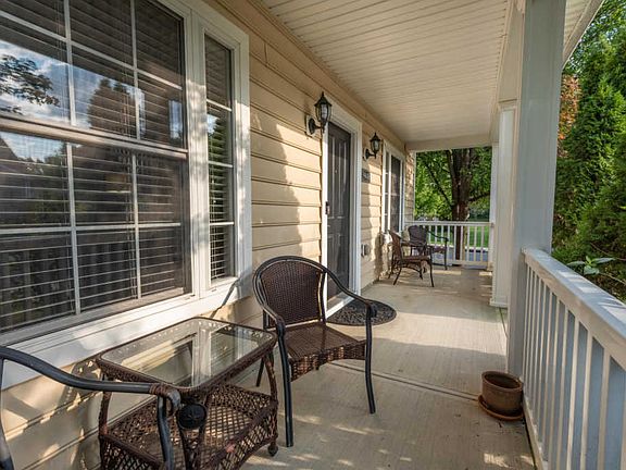 3rd image of 3948 Summerstone Dr