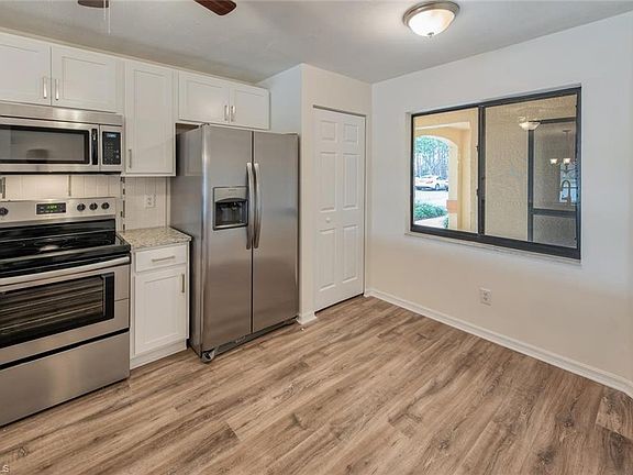 2nd image of 5716 Deauville Cir APT I101