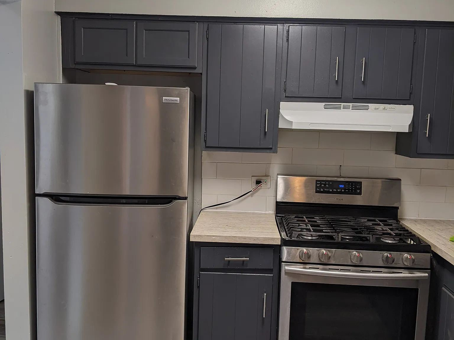 2 bed, 900 sqft, $1,700 — Photo 1