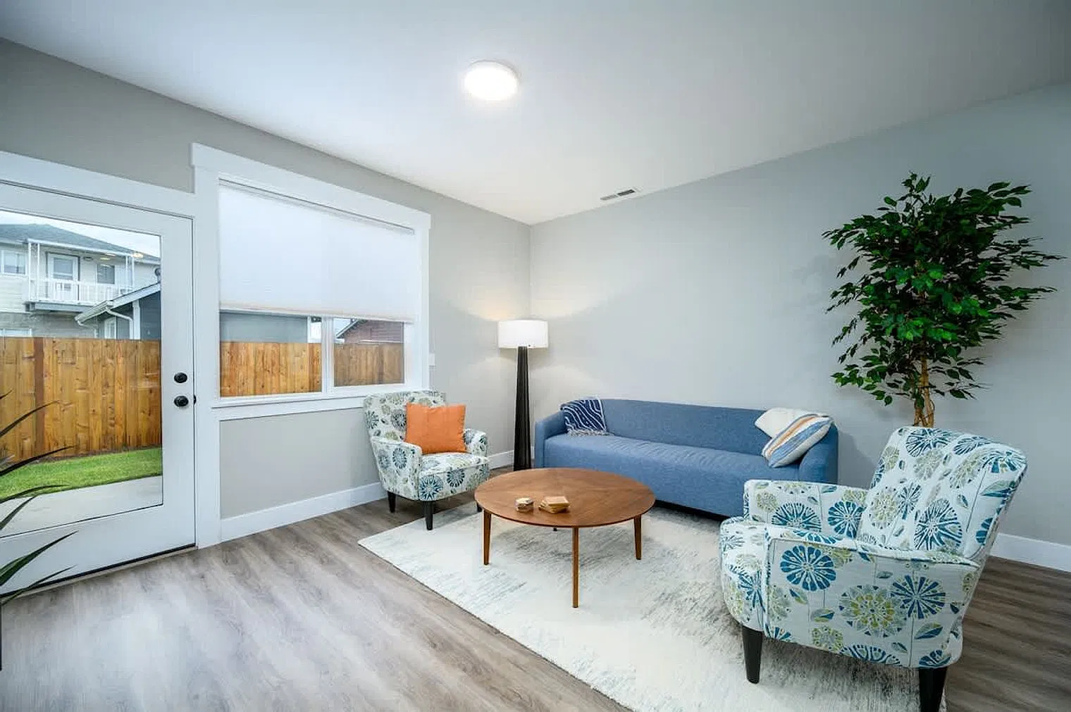 2 bed, 2.0 bath, 1571 sqft, $6,614 — Photo 1