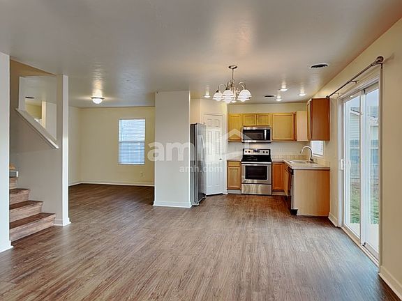 4th image of 19637 Cumberland Way