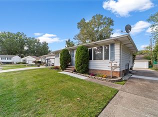 14002 Rochelle Dr, Maple Heights, OH 44137