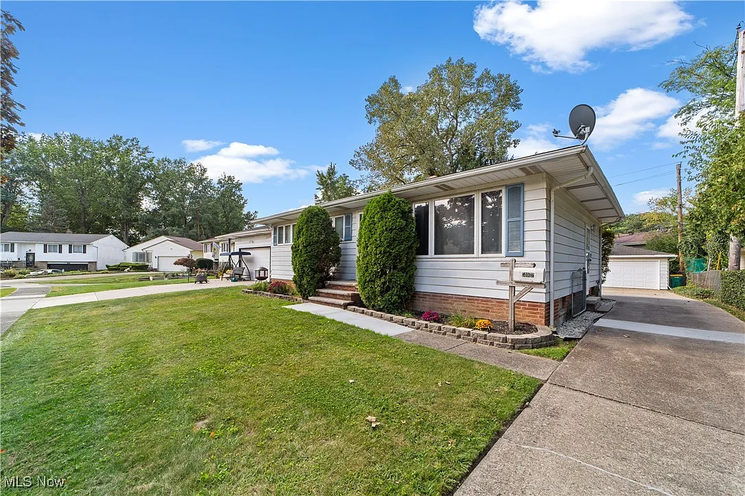 14002 Rochelle Dr photo 1
