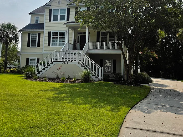 3518 Stockton Dr — Photo 2