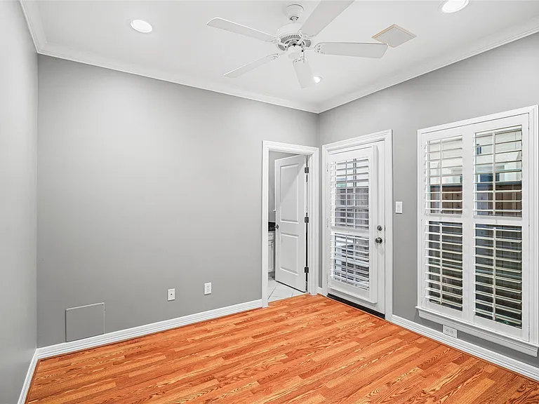 2150 Bancroft St — Photo 16