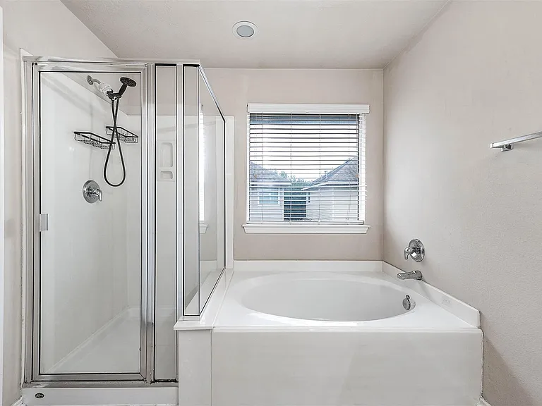 12415 Oriole Lake Way — Photo 24