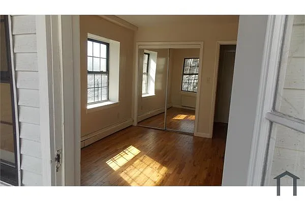 Building Photo - 177 W 161st St