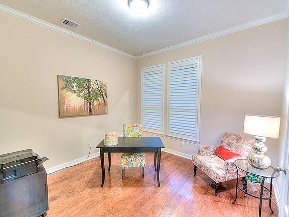 5th image of 320 E Tupelo Green Cir