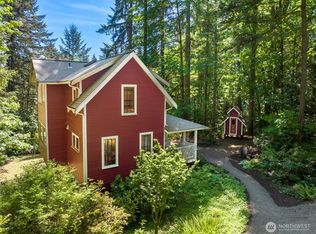 7026 Island Center Road NE, Bainbridge Island, WA 98110
