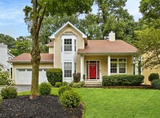 41 Huntington Rd, Basking Ridge, NJ 07920