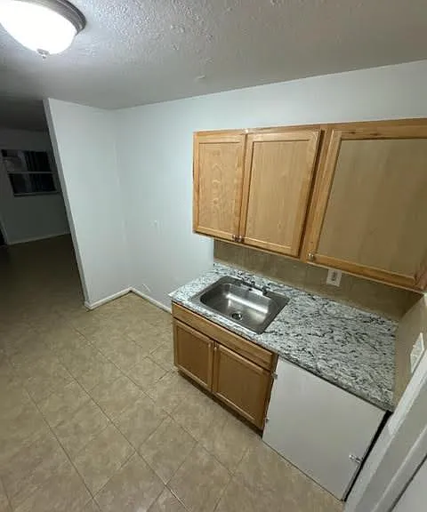 3813 Seminole Ave #3813 — Photo 7