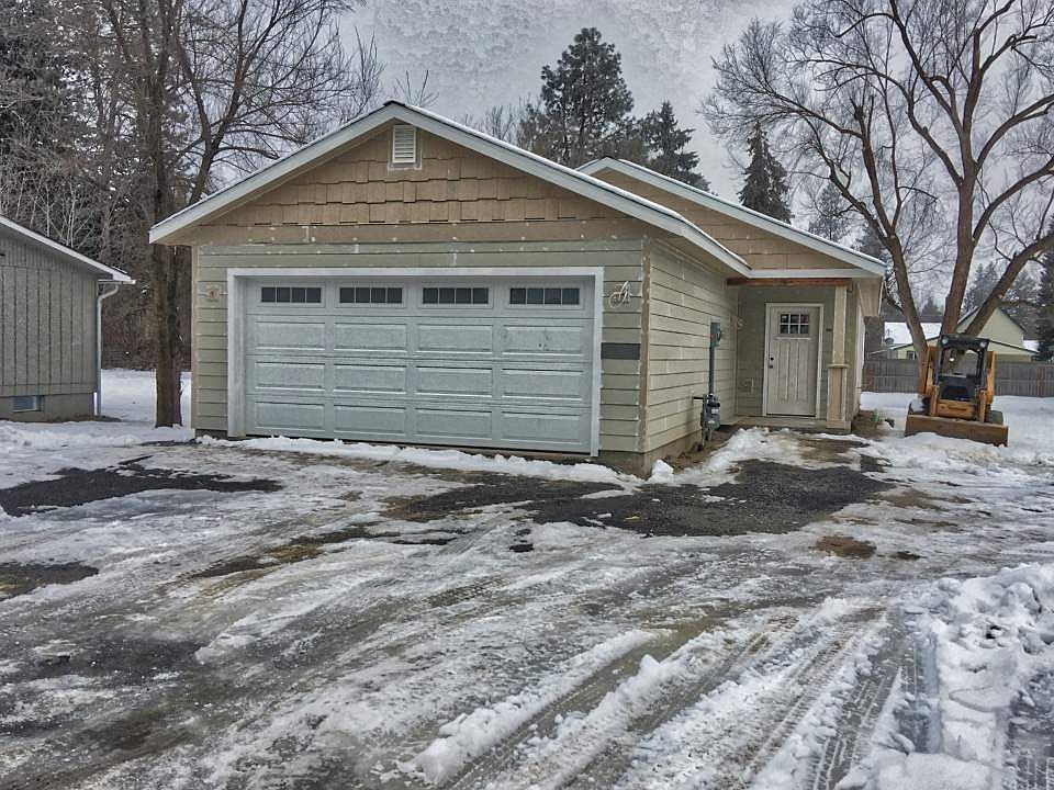1st image of 420 E 4th St