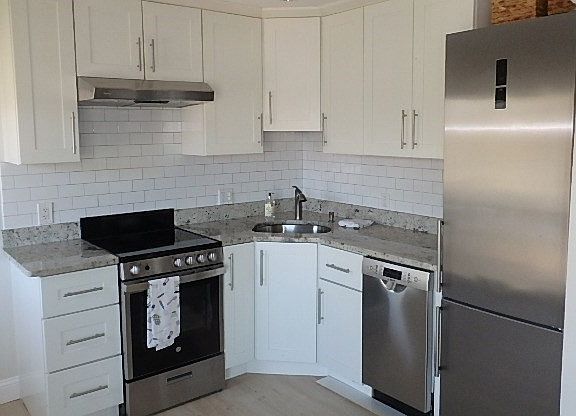 3rd image of 24 Glen Devin St #24
