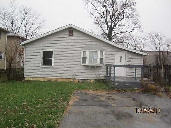 1st image of 1990 Dunbar Dr