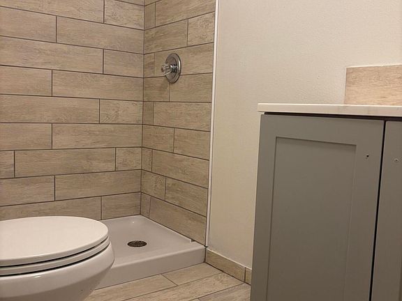 4th image of 601 N Copia St #2