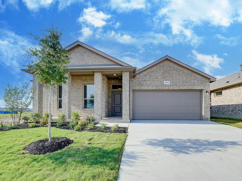 1st image of 213 Drumcliffe Dr