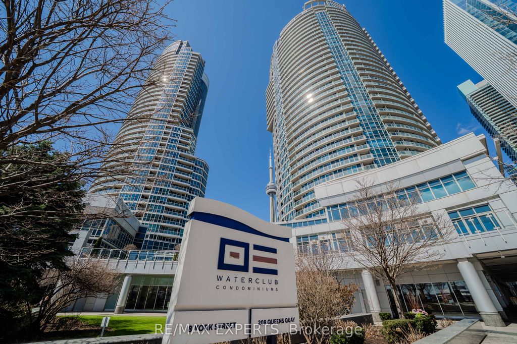 Apartment in Toronto, St Lawrence-East Bayfront-The Islands, Golden Horseshoe - View 2