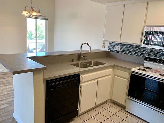 3rd image of 2425 Cranston Dr Unit 202