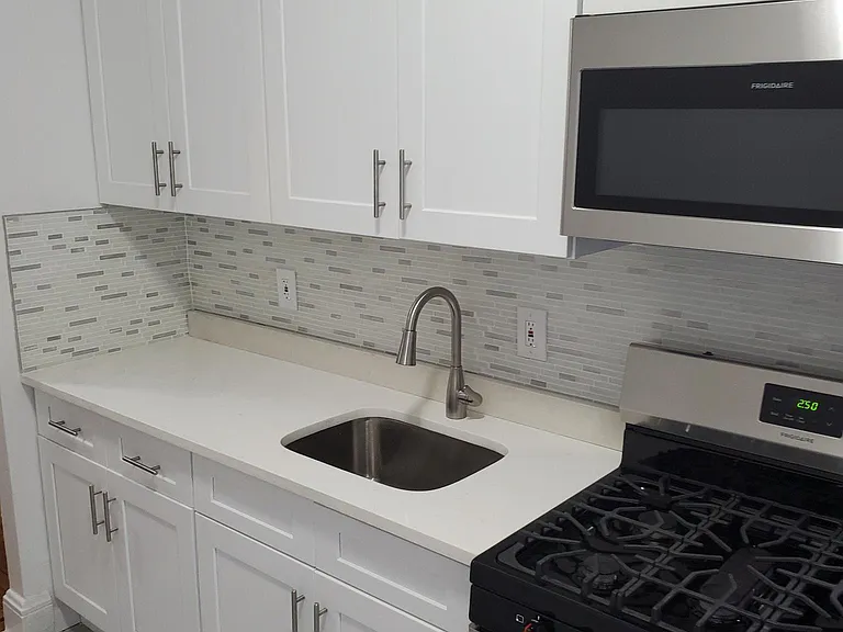 Colden Ave — Photo 2