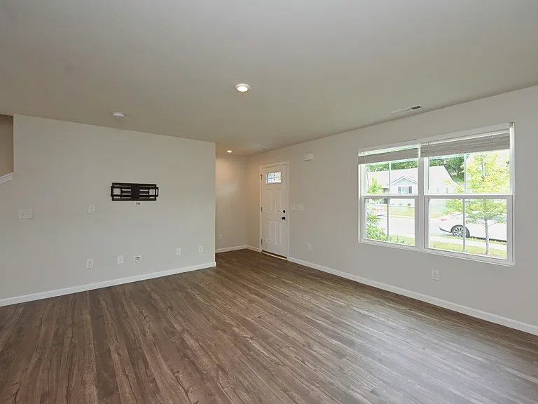 2161 Brokeshire Dr — Photo 9
