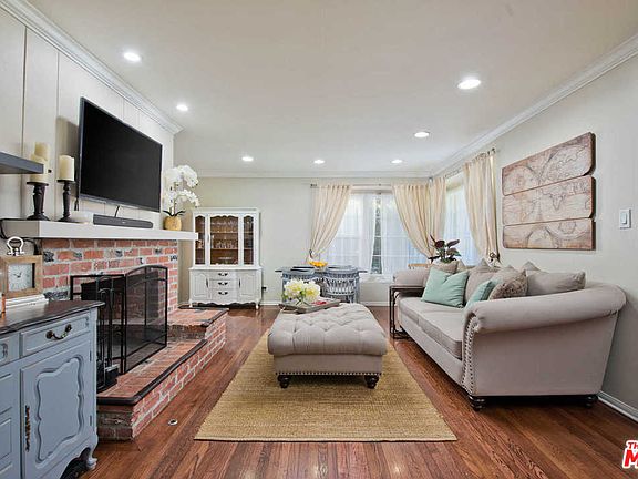 3rd image of 6033 Alcove Ave