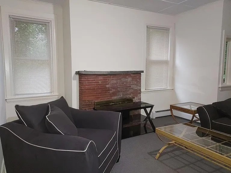 125 Highland Pl #2 — Photo 3