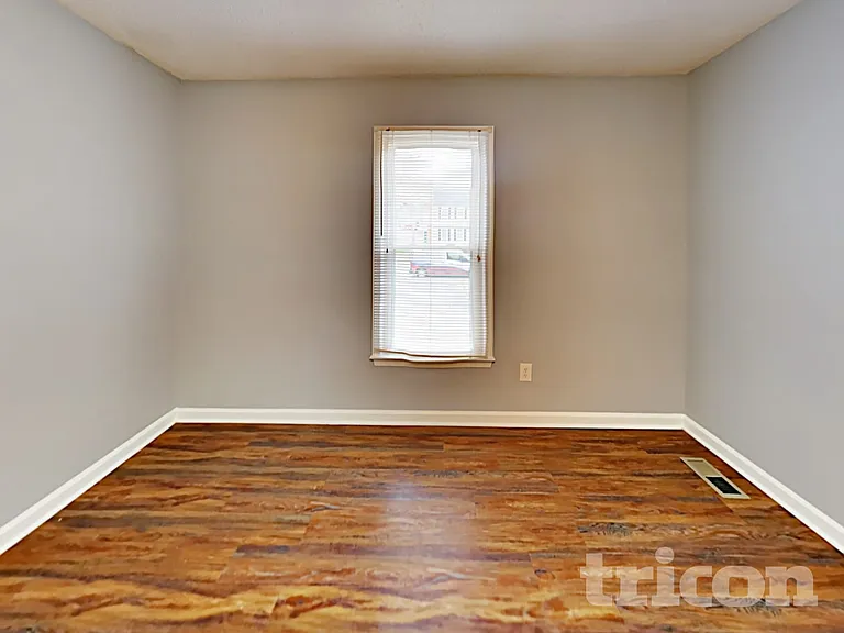 709 Quail Hills Dr — Photo 6