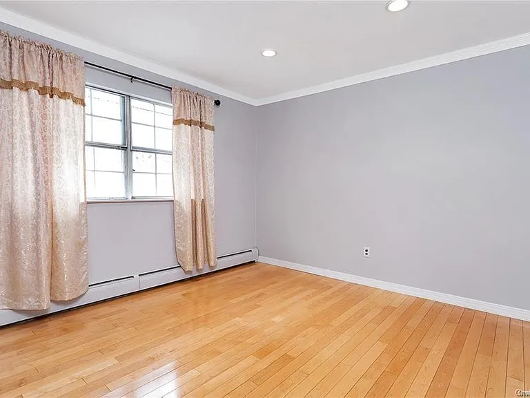 2185 Sultana Dr — Photo 31