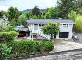 484 Hawthorne Dr, La Grande, OR 97850