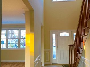 61 Raff Ave, Mineola, NY 11501