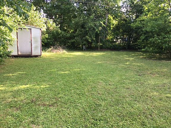 4th image of 817 Woodleigh Dr
