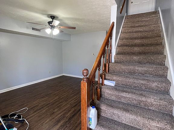 4th image of 337 McArthur Dr #2