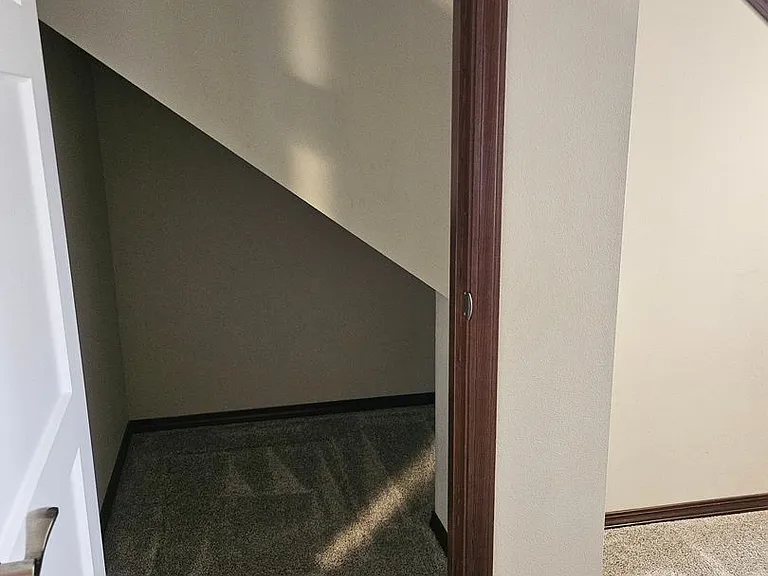 482 S Kansas Loop — Photo 14