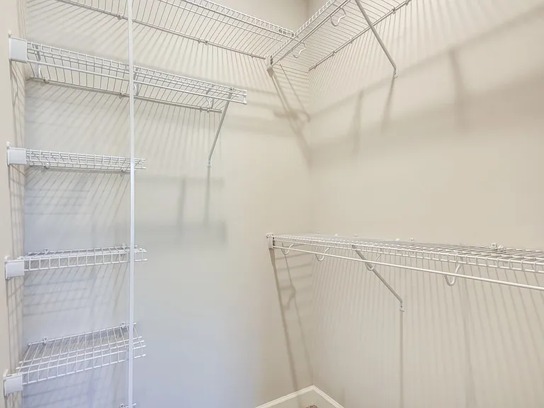 2401 — Photo 26